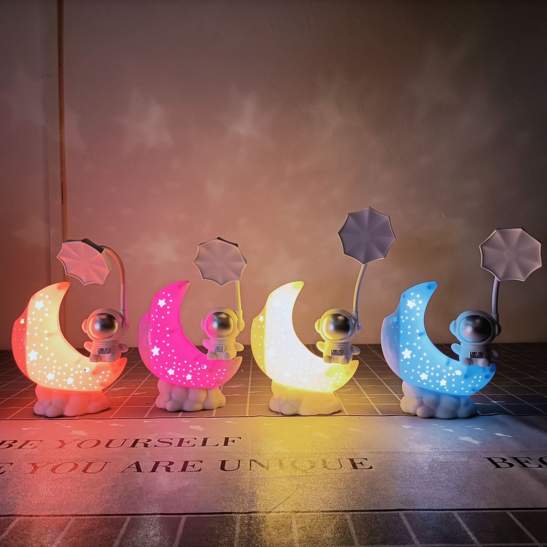 Creative New Three-in-One January Bright Spaceman Balloon Table Lamp USB Rechargeable Desktop Decoration Atmosphere Pen Holder Night Light