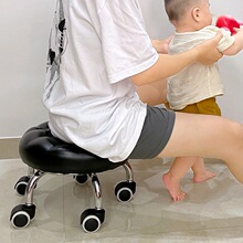 小凳子家用板凳滑轮学步带换鞋擦地可移动矮凳宝宝美缝万向轮儿童