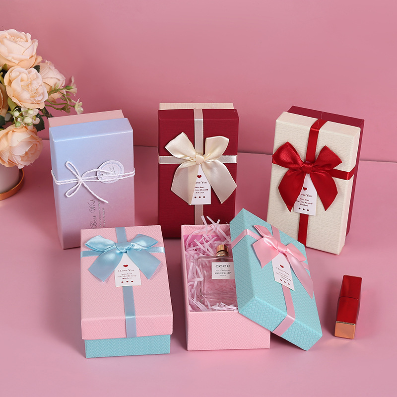 送男女朋友礼物盒小号口红香水礼盒礼袋套装新年喜茶糖果伴手礼盒