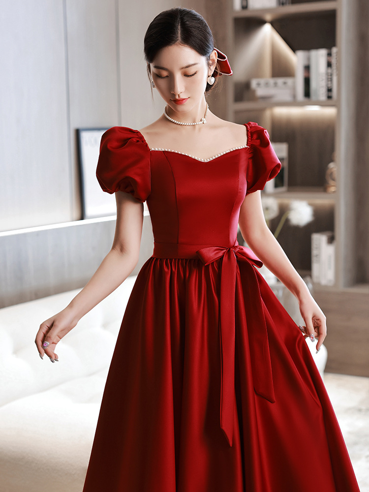 新娘敬酒服2022在夏季气质红色订婚在逃公主系列礼服厂家货源