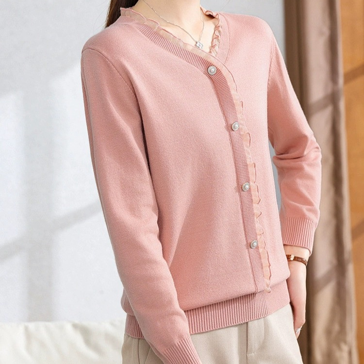 Spring new fashionable fashionable middle-aged and elderly women's lace lace collar bottoming shirt mother's inner sweater image