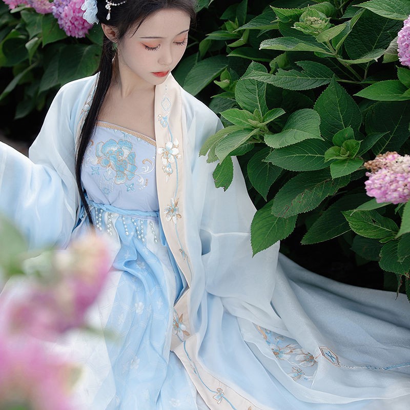 古装汉服女图片