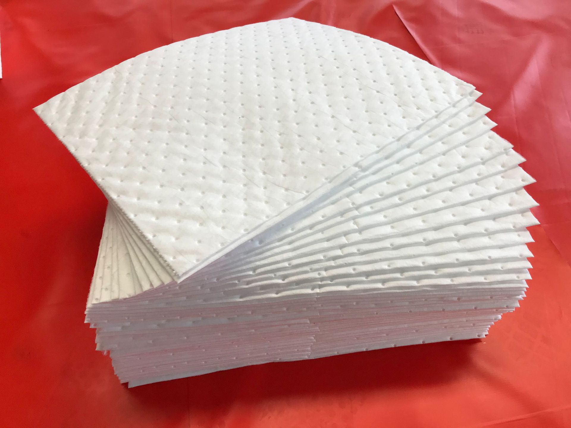 复合压点式吸油棉厂家直销吸油棉化学品吸附棉工业吸油毡