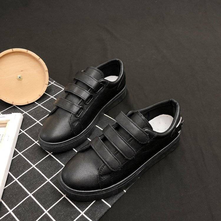 全黑色工作鞋女秋季平底皮面pu防水上班穿板鞋黑色休闲帆布鞋子