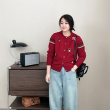 时尚潮流圆领新年红色毛衣女韩版提花刺绣设计感减龄气质针织开衫
