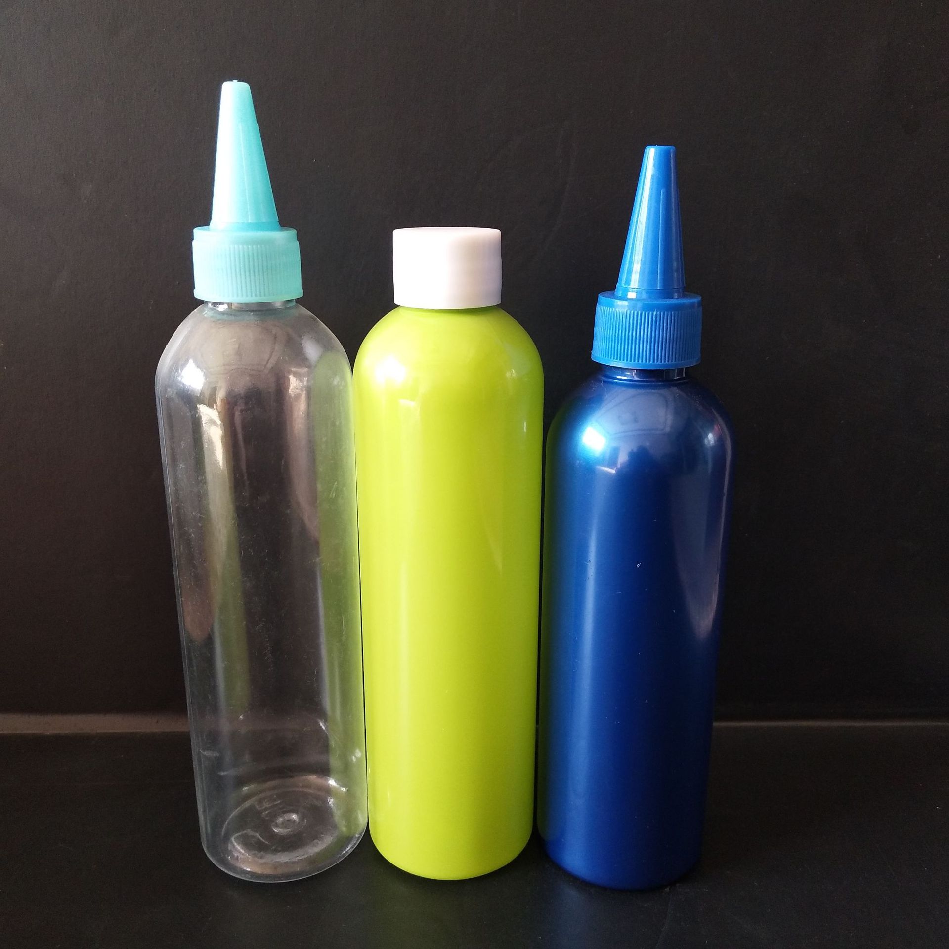 厂家供应250mlpet塑料瓶 尖嘴塑料瓶 颜料瓶 鱼药瓶 乳液瓶 现货