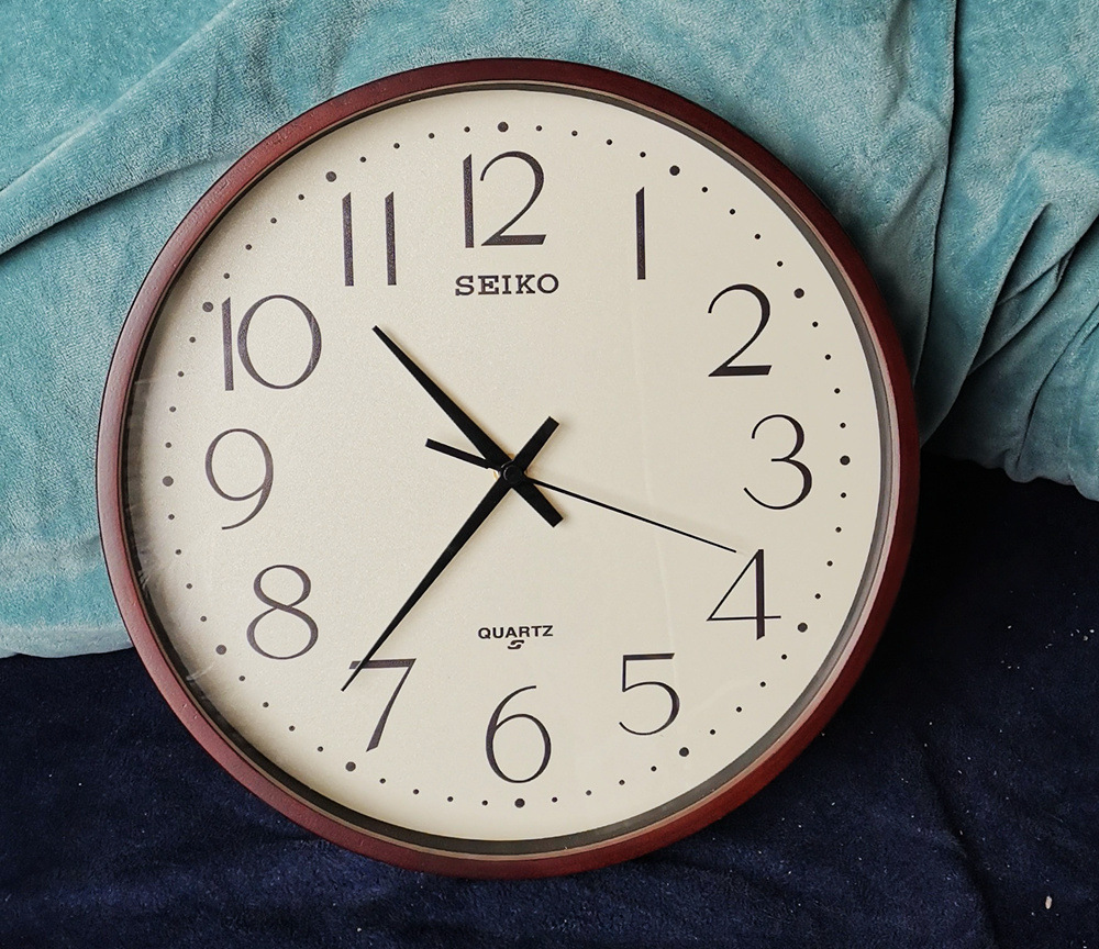 日本精工机芯电波挂钟日式客厅时钟表实木简约墙钟时尚静音石英钟