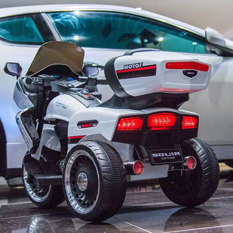 儿童电动车玩具男孩小嘎子电动三轮摩托车新款时尚警灯超强劲动力