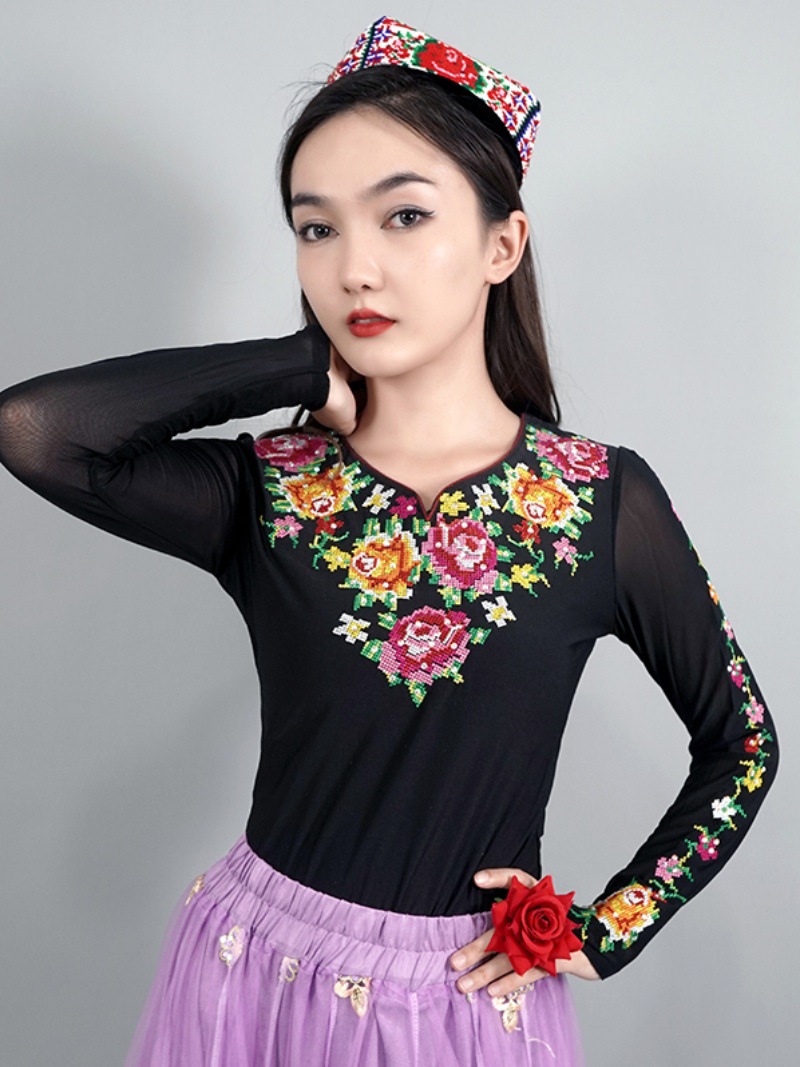 新疆舞蹈服表演演出服牛奶丝跳舞衣服网纱上衣女春夏维族服装广场