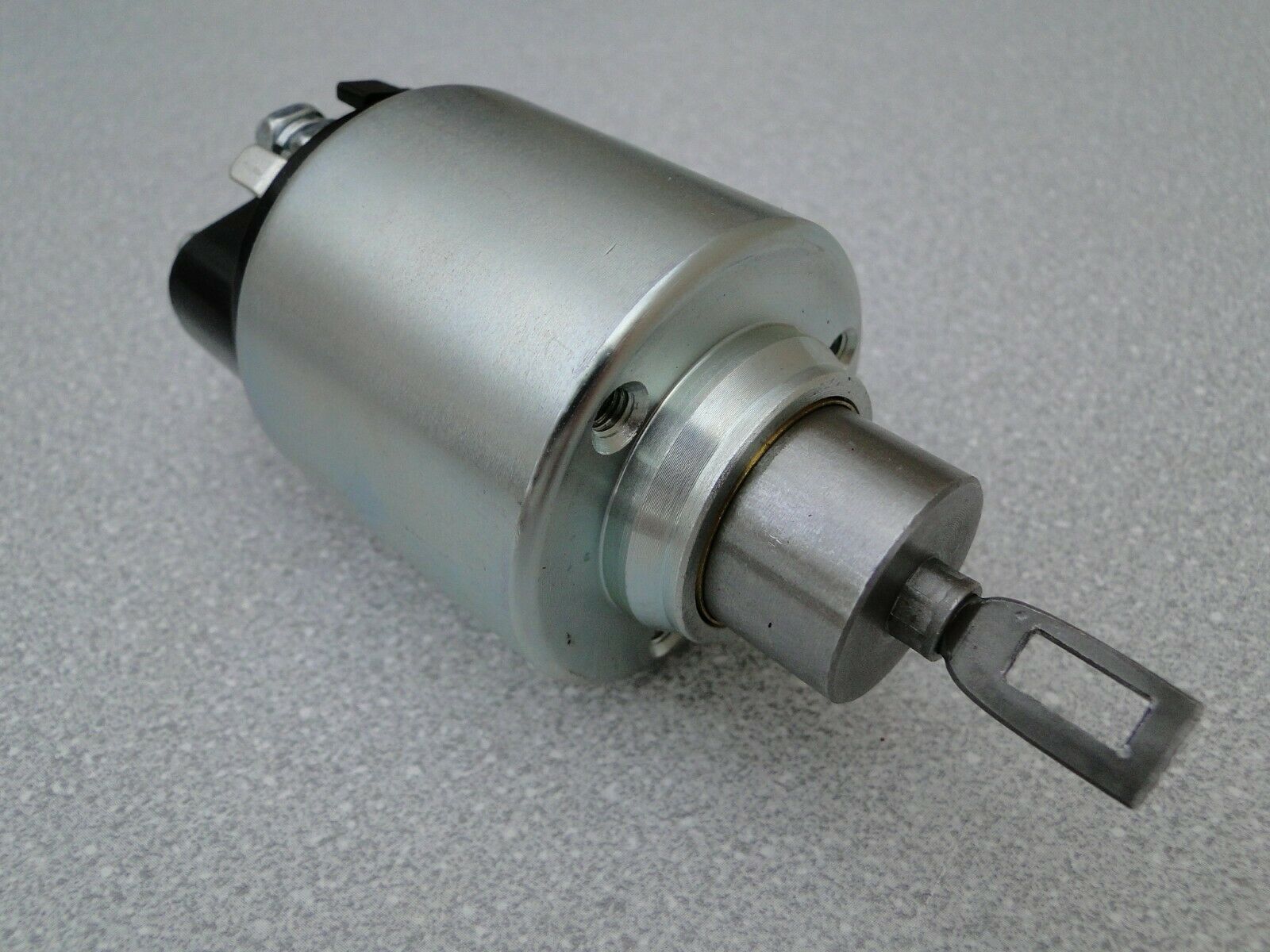 汽车启起动机继电器磁力开关bosch奔驰ducato电磁开关2339304002