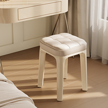 批发奶油风凳子化妆凳女生卧室梳妆台椅子现代简约家用可叠放塑料