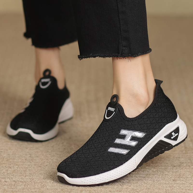 Women's Shoes 2023 Summer New Cross-Border Foreign Trade Flying Woven Women's Shoes Women's Breathable Casual Sneaker Women's One Piece Dropshipping