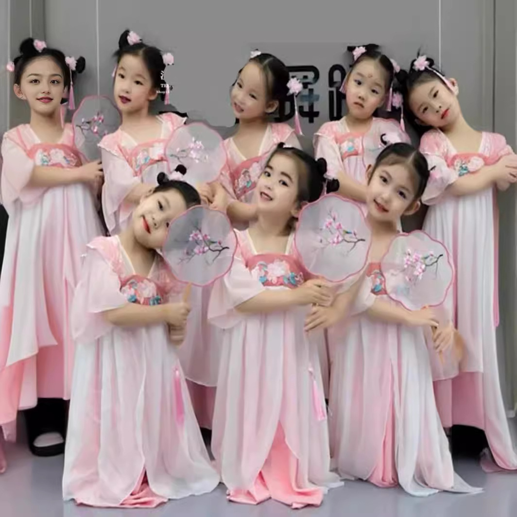 儿童汉服演出服表演服舞蹈服胭脂妆团扇套装夏2024新款