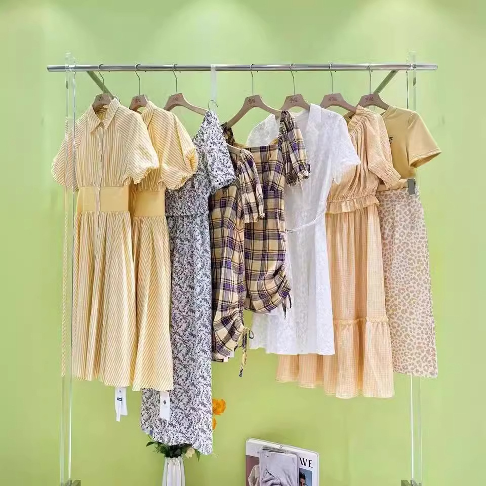 爱依服女装批货连衣裙专柜撤柜正品直播货源奥莱特卖品牌折扣女装