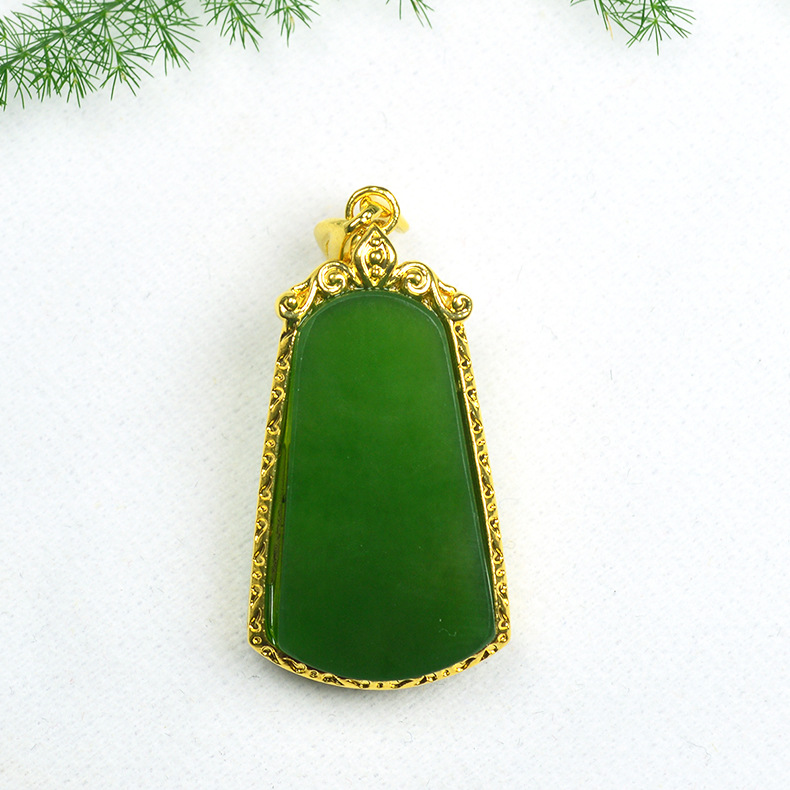 【珠宝玉器批发】18k金镶嵌阳绿碧玉平安无事牌挂件羊脂和田玉坠