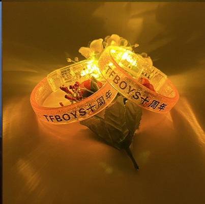 tfboys十周年应援棒易烊千玺手灯王源王俊凯演唱会荧光棒发箍手环