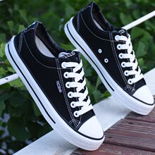 情侣款低帮帆布鞋经典复古休闲鞋黑色平底板鞋透气布鞋球鞋单鞋子