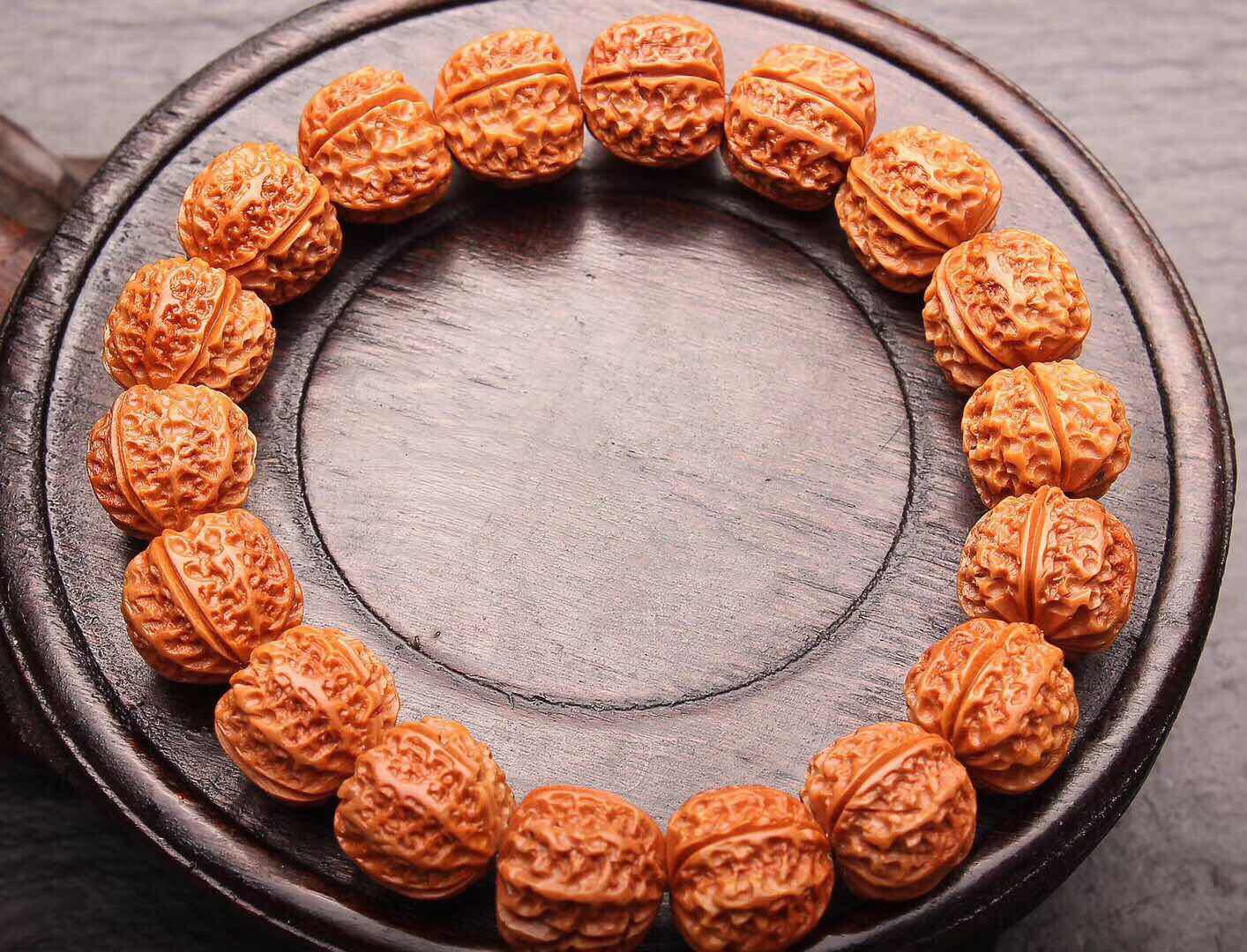 小核桃龙纹京八棱手串龙纹桃核雕刻手串正圆矮桩橘红皮文玩批发