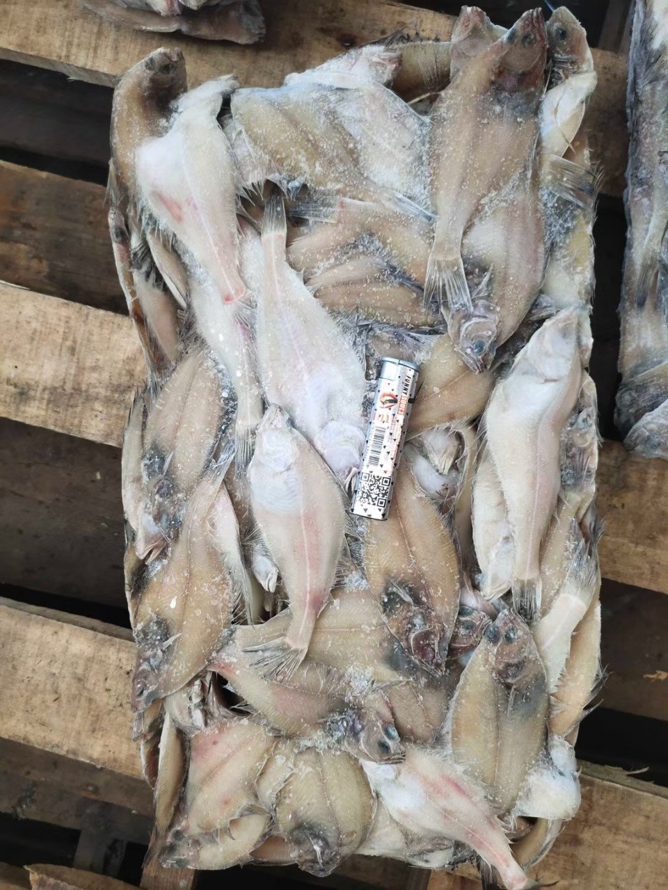 批发本地冷冻小偏口鱼食堂自助快餐社区团购