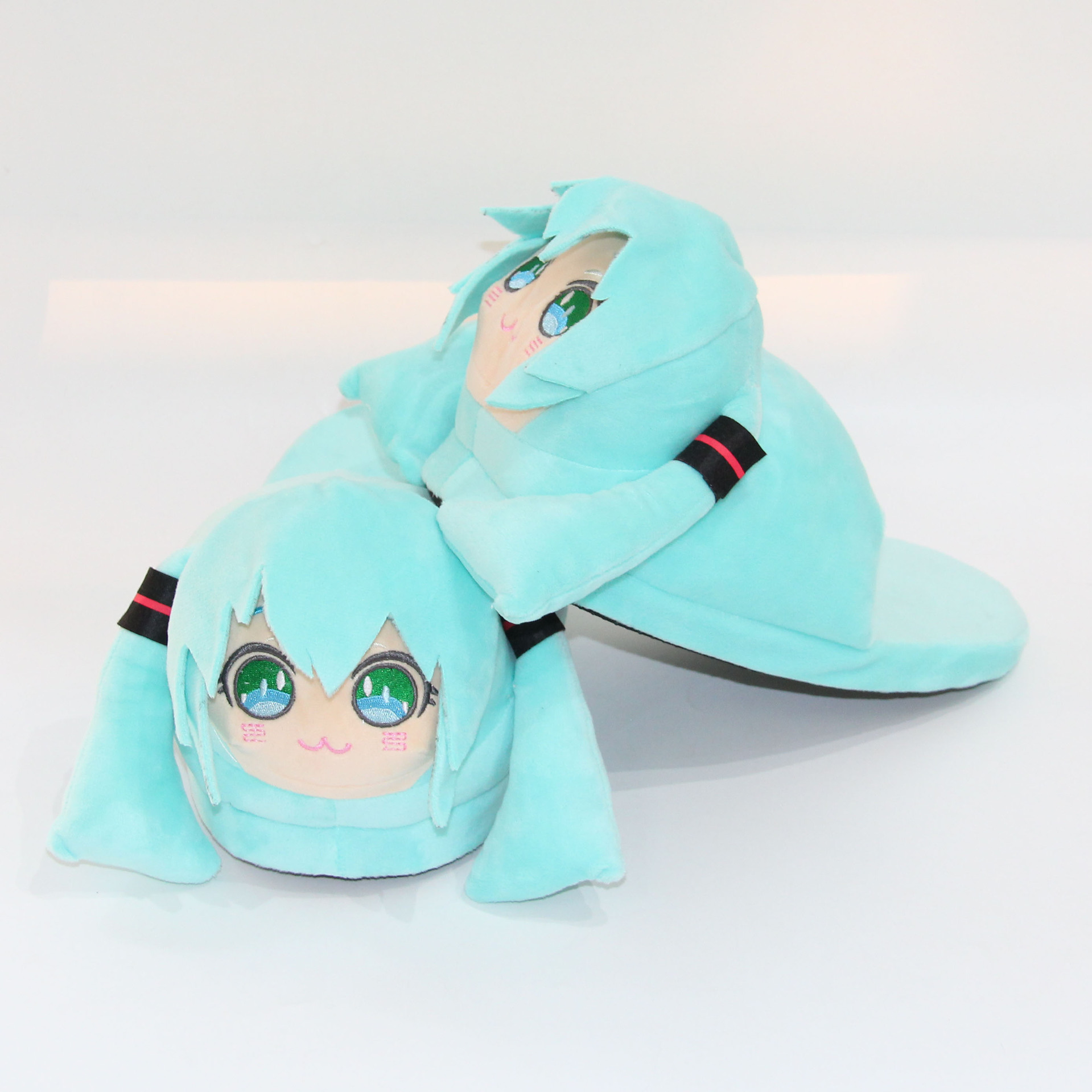 初音未来日漫可爱女生拖鞋动漫二次元卡通初音家居保暖地板棉鞋冬