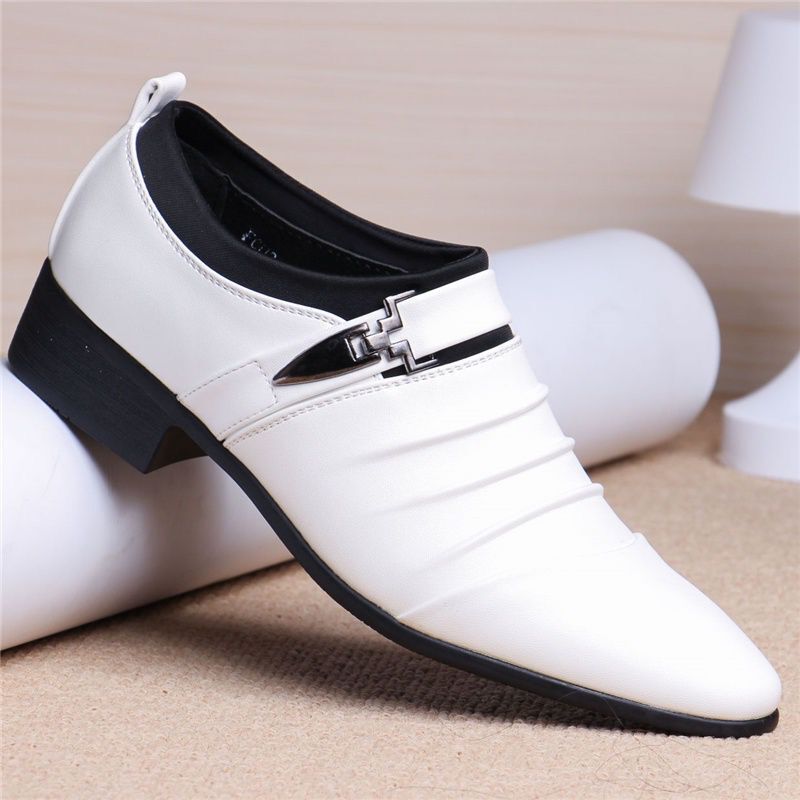 白色皮鞋男士男鞋秋季新款透气韩版青年正装懒人休闲尖头鞋子潮男