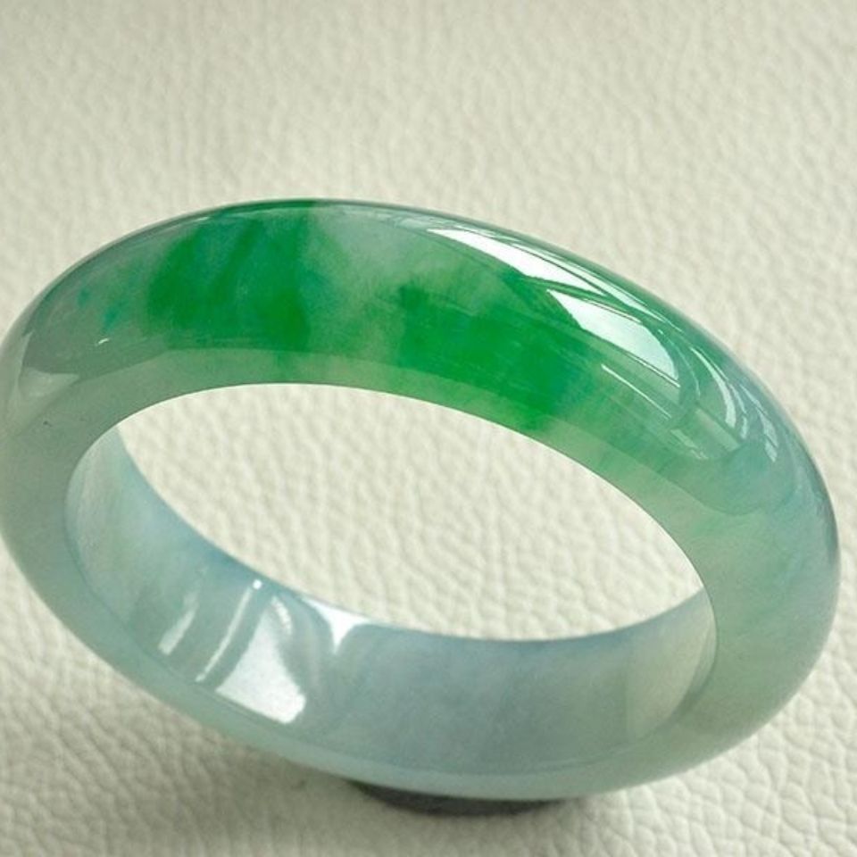 缅甸老坑冰种飘绿翡翠手镯贵妃镯椭圆形飘花玉手镯女宽条镯子通透