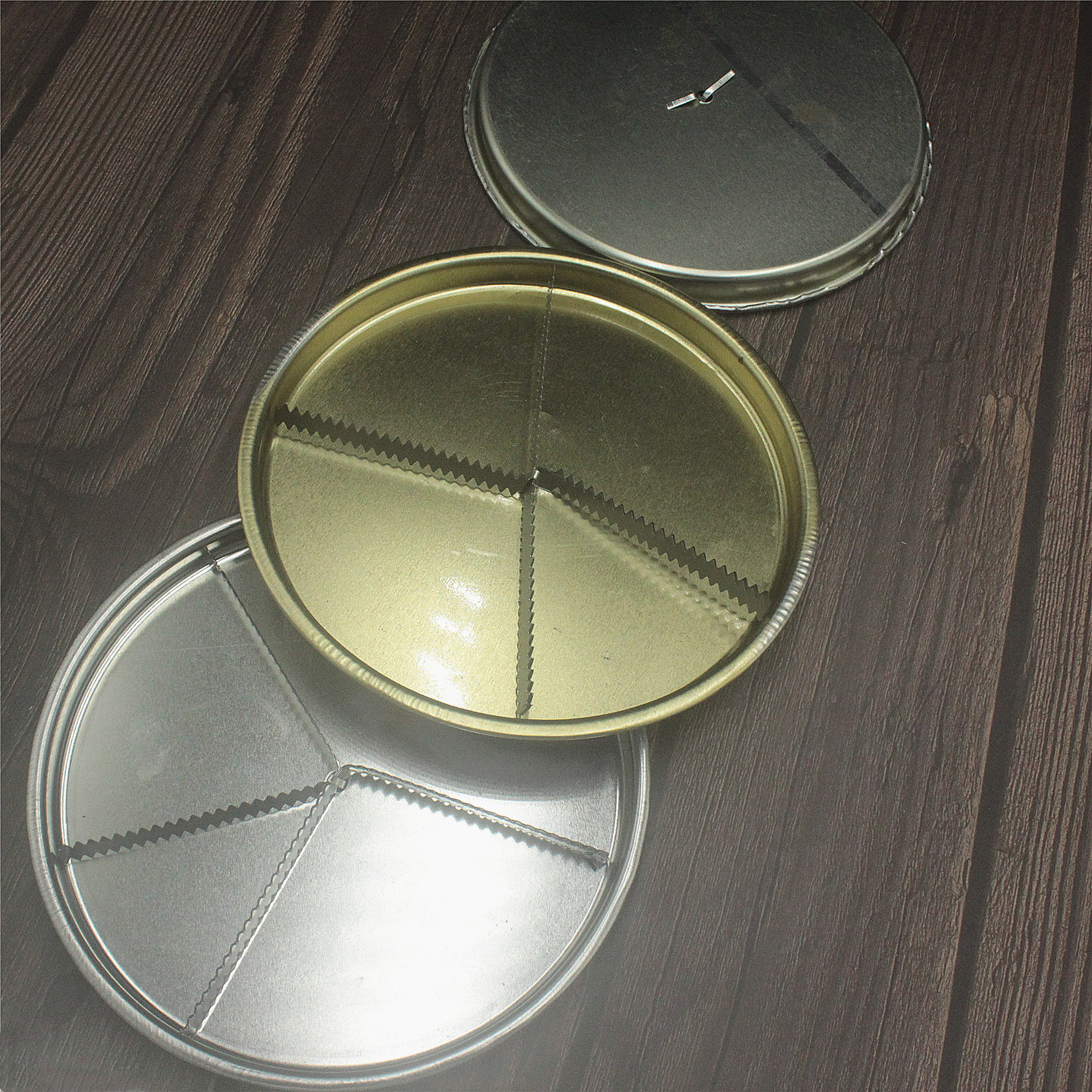 锯齿蚊香盘 蚊香座防火网格蚊香托盘 接灰铁质蚊香盒蚊香支架批发