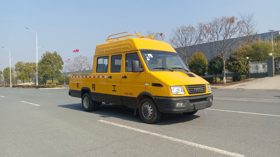 国六电力工程车,依维柯9-13座电力工程车厂家价格,全国保修分期