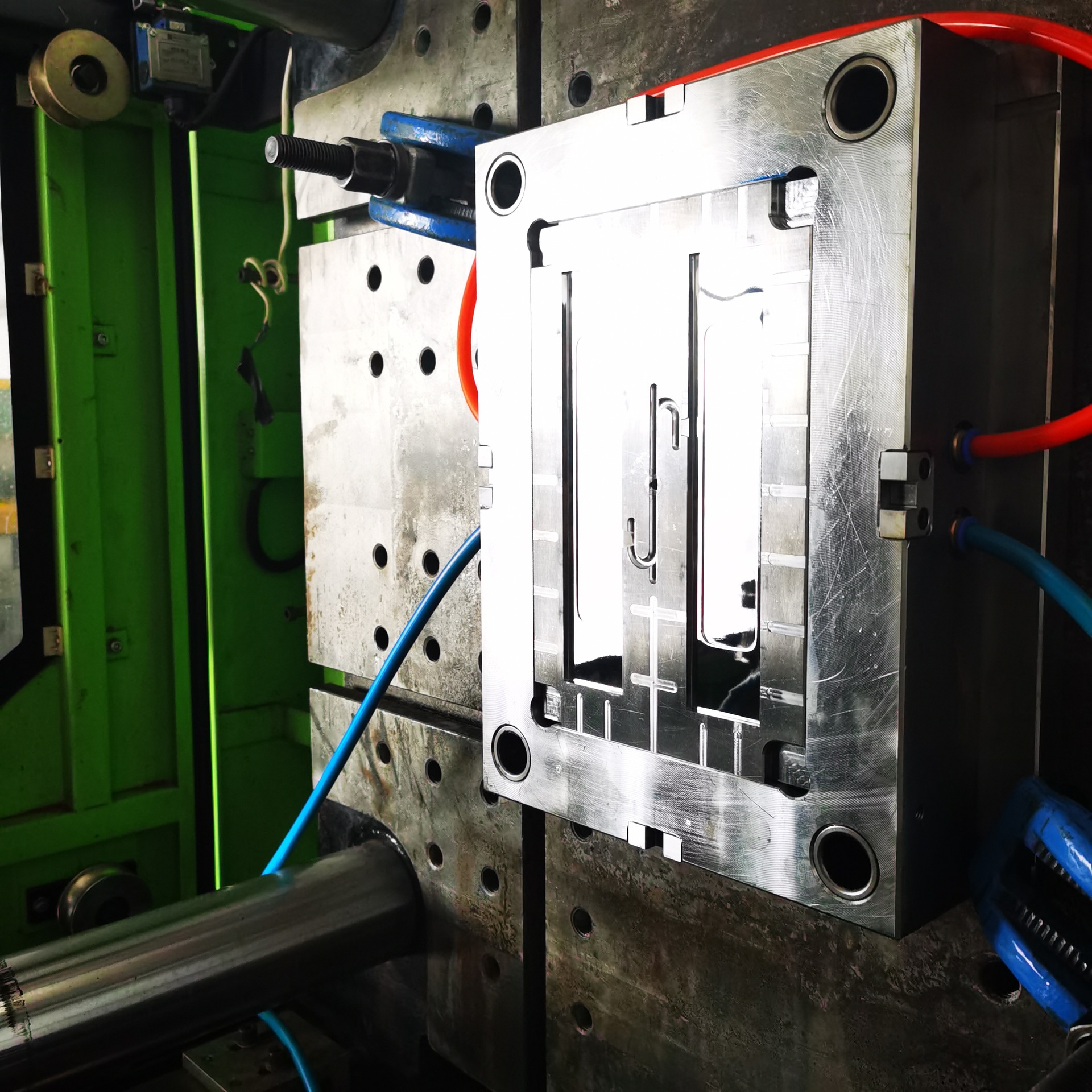 pc透明件模具制作精密度透明度要求高的塑料件加工找我