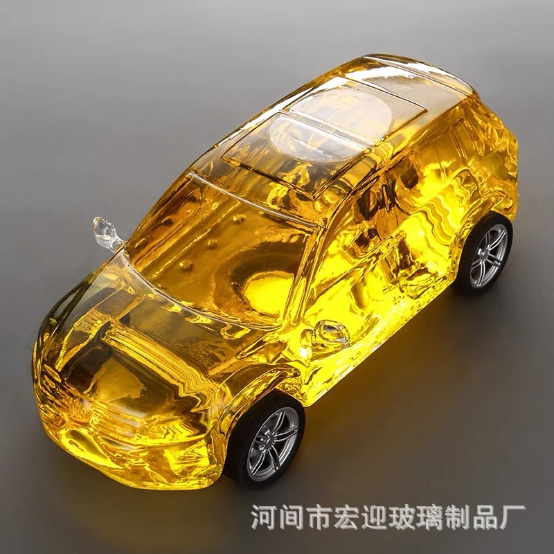 创意汽车酒瓶玻璃酒瓶工艺礼品摆件高硼硅酒瓶小汽车泡酒瓶醒酒器