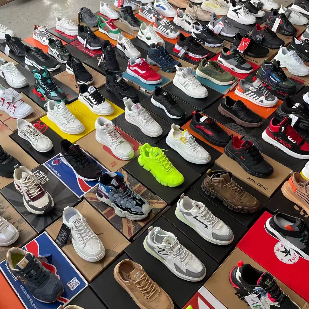 库存男鞋断码清仓特价处理品牌鞋尾货杂款赶集摆摊低价鞋批发外贸