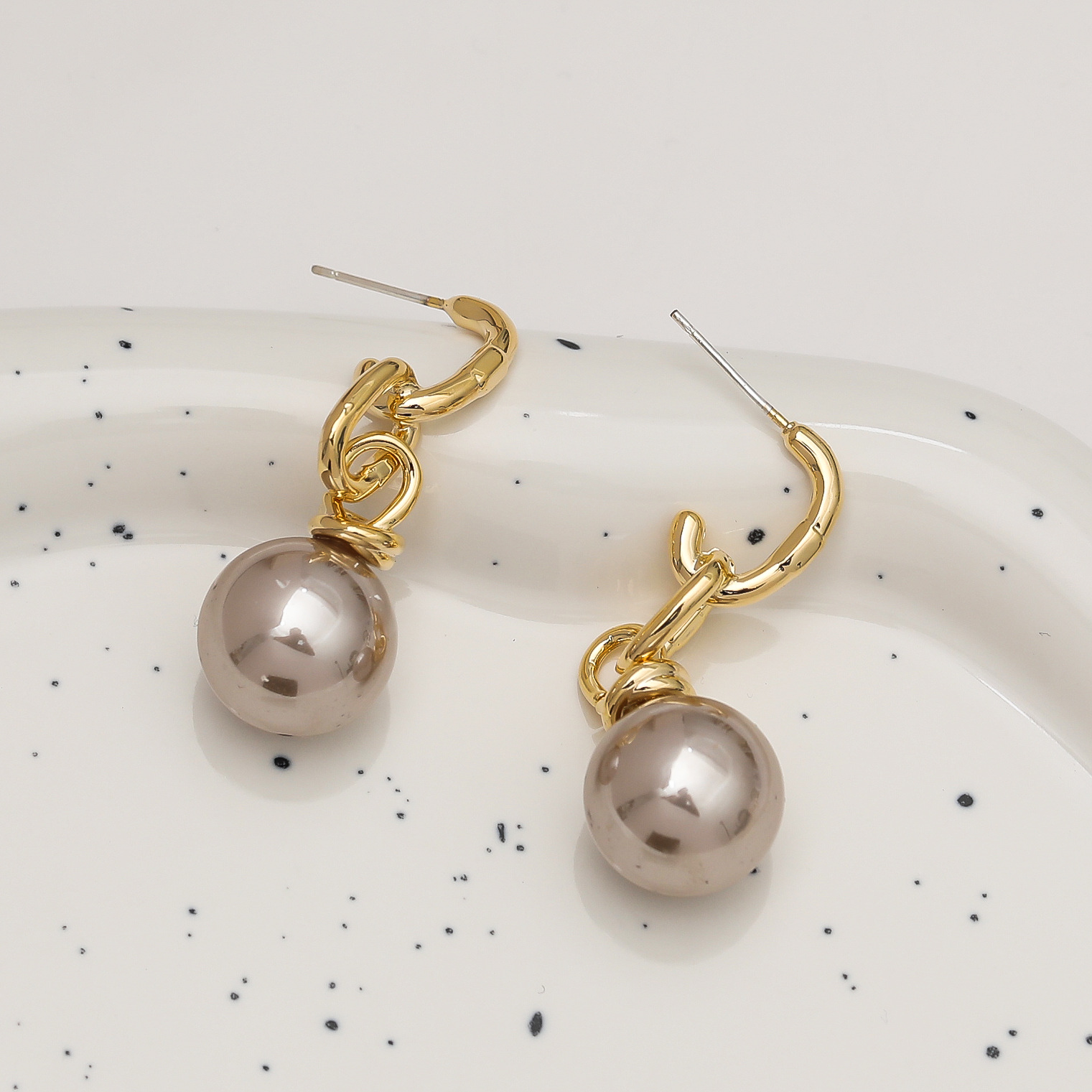 东大门金属个性百搭耳环韩国时尚简约短发显瘦奢华珍珠耳坠耳饰女