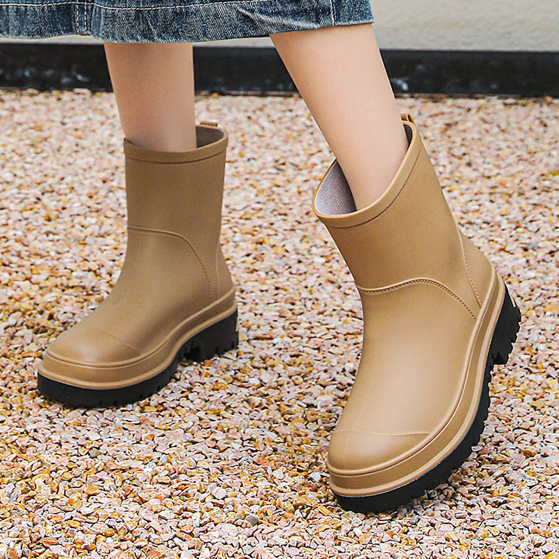 新款韩版厚底雨鞋女款中筒防滑显瘦水鞋休闲简约外穿防水耐磨雨靴