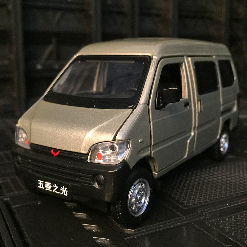 jk823591仿真五菱之光面包车合金模型带声光金属六门玩具车男孩子