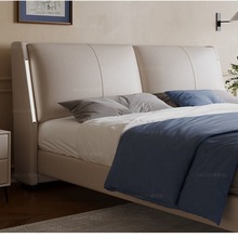 意式极简真皮床现代简约双人床头软包感应灯1.5米小户型床