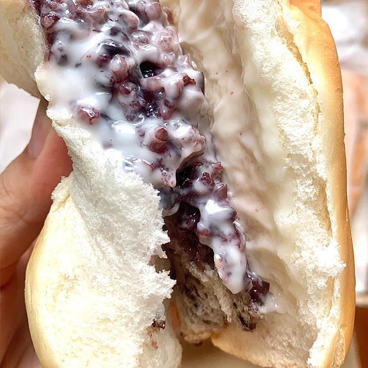 长条紫米奶酪棒网红同款超软夹心面包学生早餐代餐面包一整箱