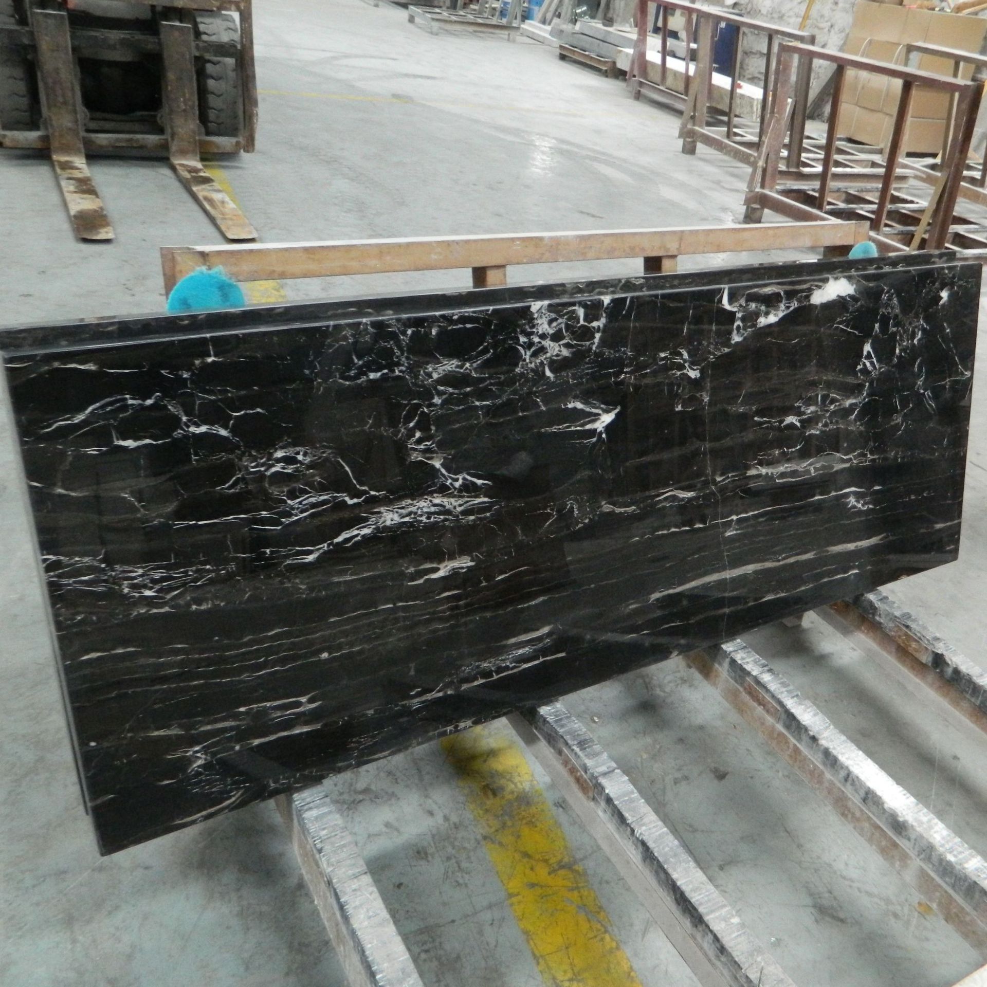 南京银白龙石材天然大理石板材别墅酒店工程墙身卫生间楼梯石材板