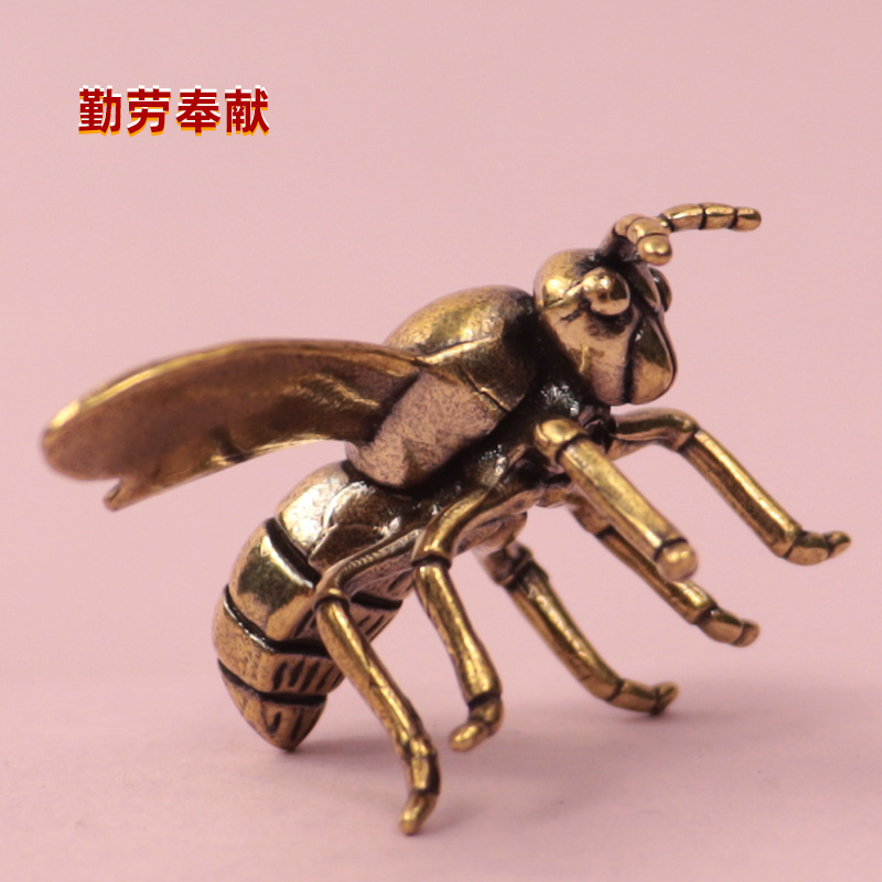 2024爆款纪念品小礼物龙年客厅摆件轻奢风金属工艺品蜜蜂铜摆件