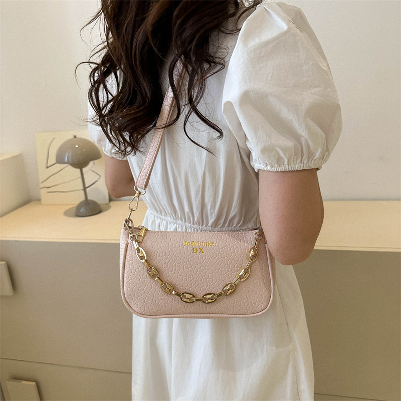 Simple Sense Western Style Leisure Small Bag 2023 New Women's Bag Summer Popular Shoulder Underarm Bag Hand Carrying Small Square Bag