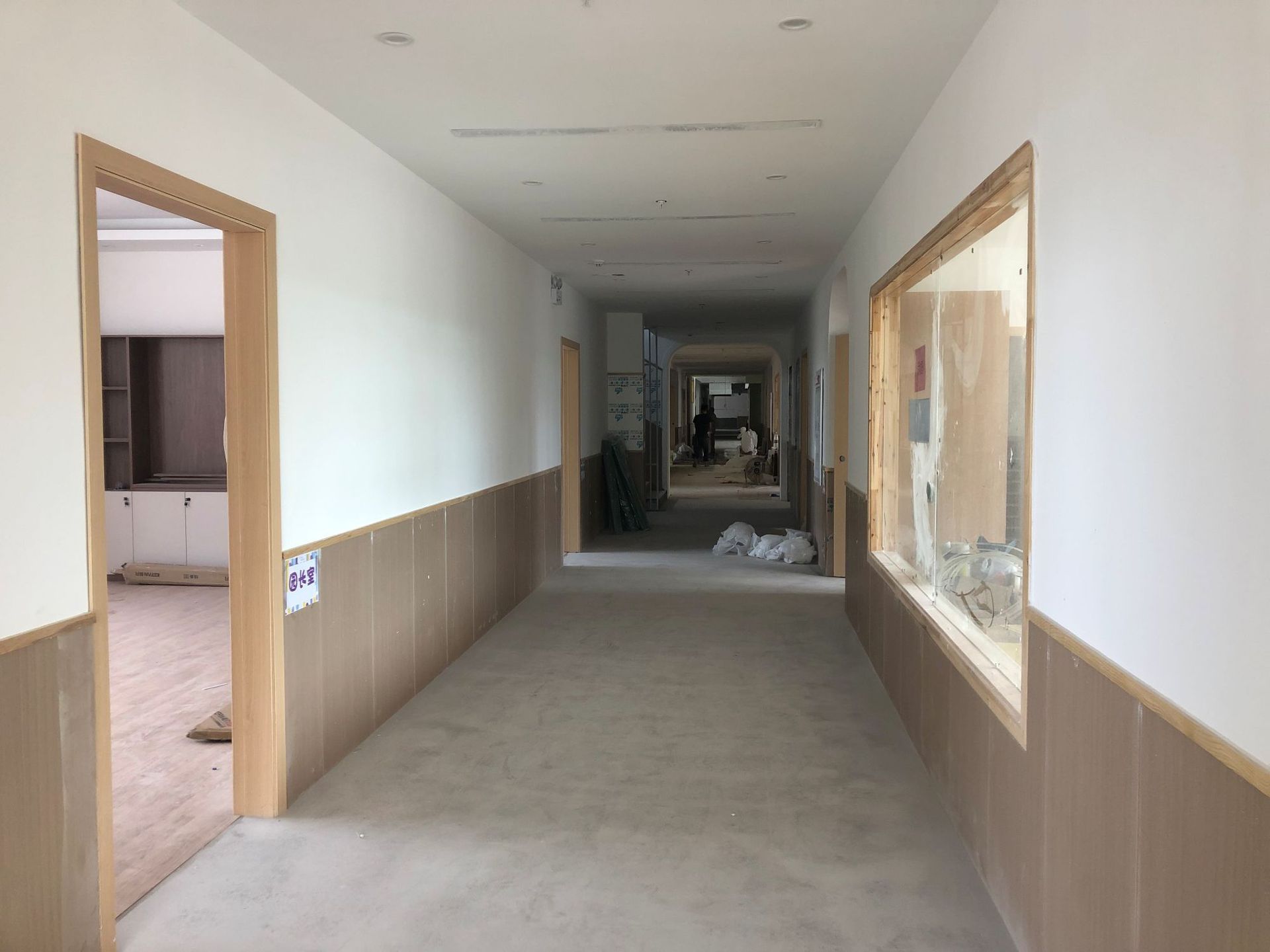 pvc覆膜金属复合板木纹护墙板_金属覆膜复合板现货免费拿样-报价