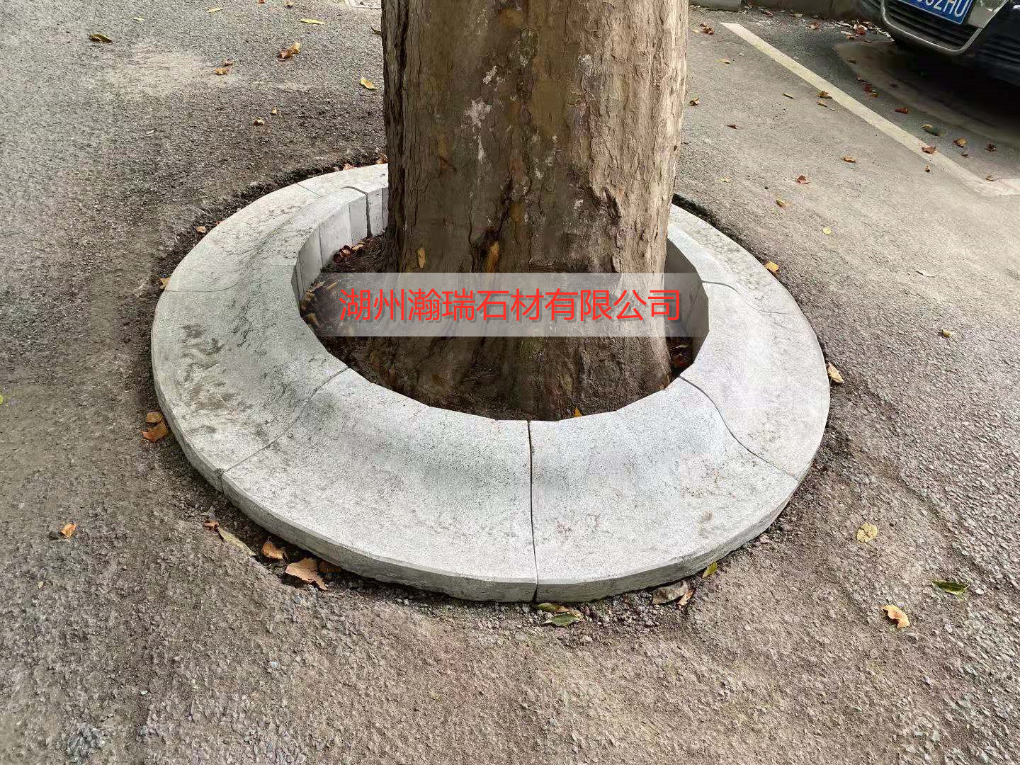 树池石 深黑色花岗岩树围石树坑石 树边侧石 异型树池石s形树围石