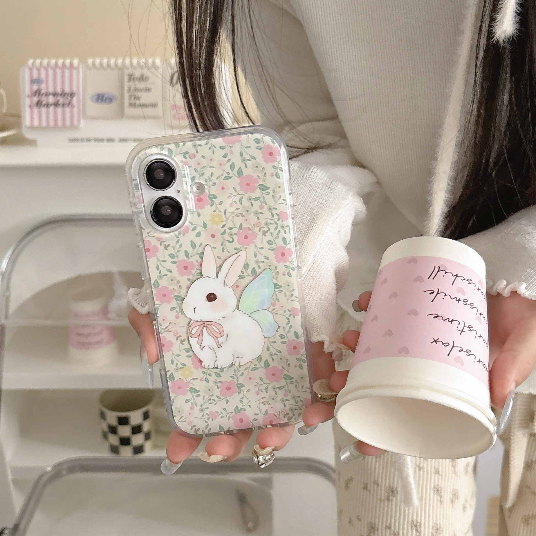 韩系碎花翅膀兔子适用苹果16手机壳iPhone15pro max新款13/14圆边