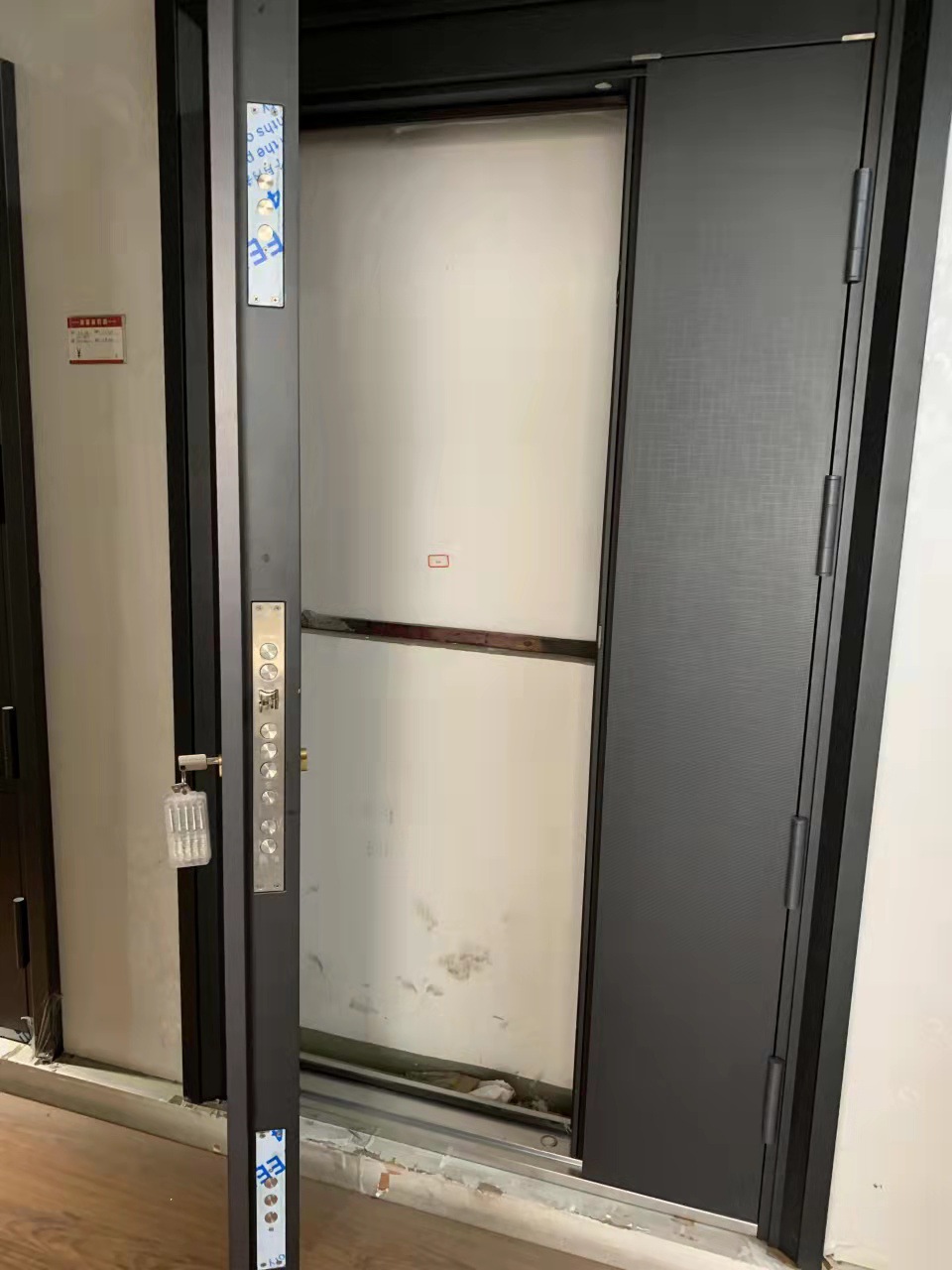 浙江防盗门厂家现货安全入户门锌合金航空铝箔填充风水见光尺寸