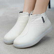 真皮白色护士棉鞋冬季头舒适高帮大码短靴子平跟软底加绒保暖棉靴
