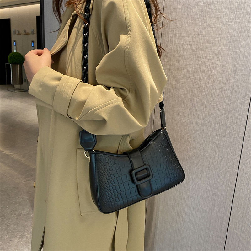 Underarm Bag Women's Bag New Fashionable High-Grade Versatile Retro Minority Popular Ins Small Square Bag Messenger Bag