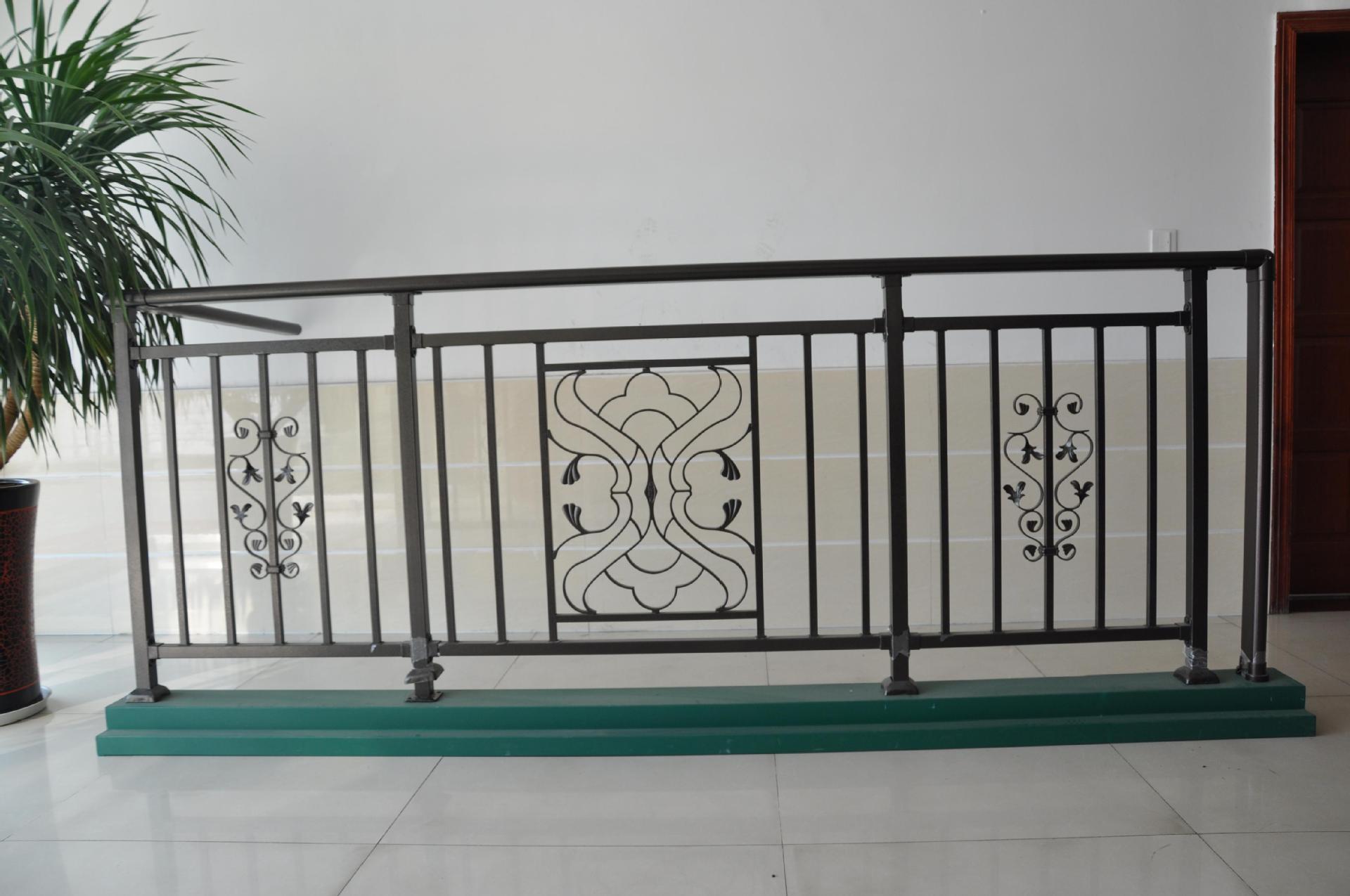 广西南宁市阳台厂家供应不锈钢护栏别墅学校防护隔离栏杆建筑护栏