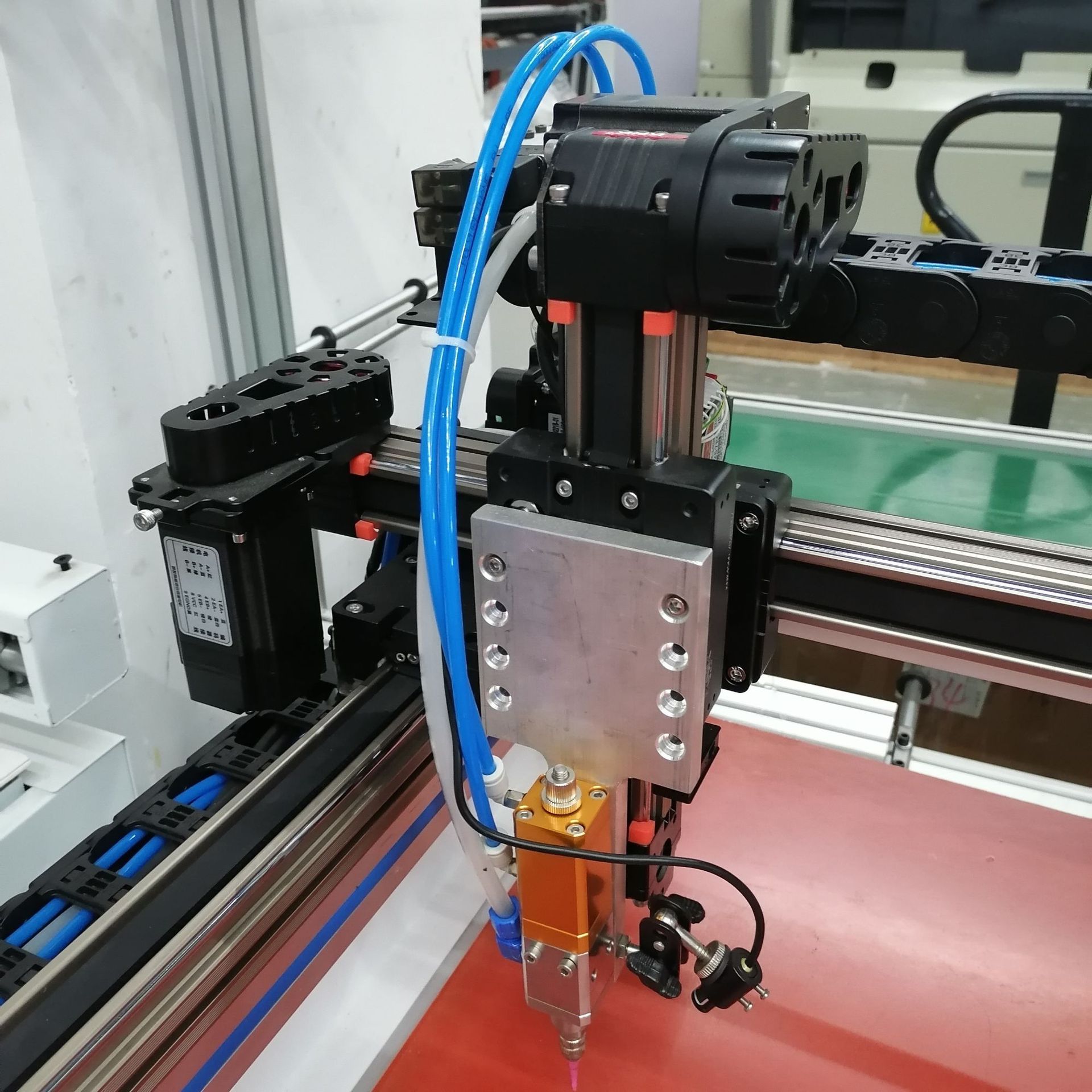 全自动喷胶机画胶机点胶机涂胶机书型盒组装机彩盒皮革箱包五金