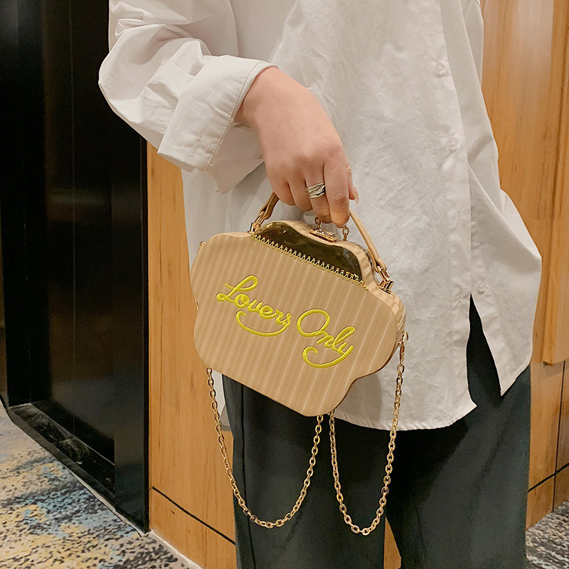 This Year's Popular Bag 2023 European and American Fashion Embroidered Letters Texture Ins Internet Celebrity Hand-Carrying Crossbody Box Bag Women