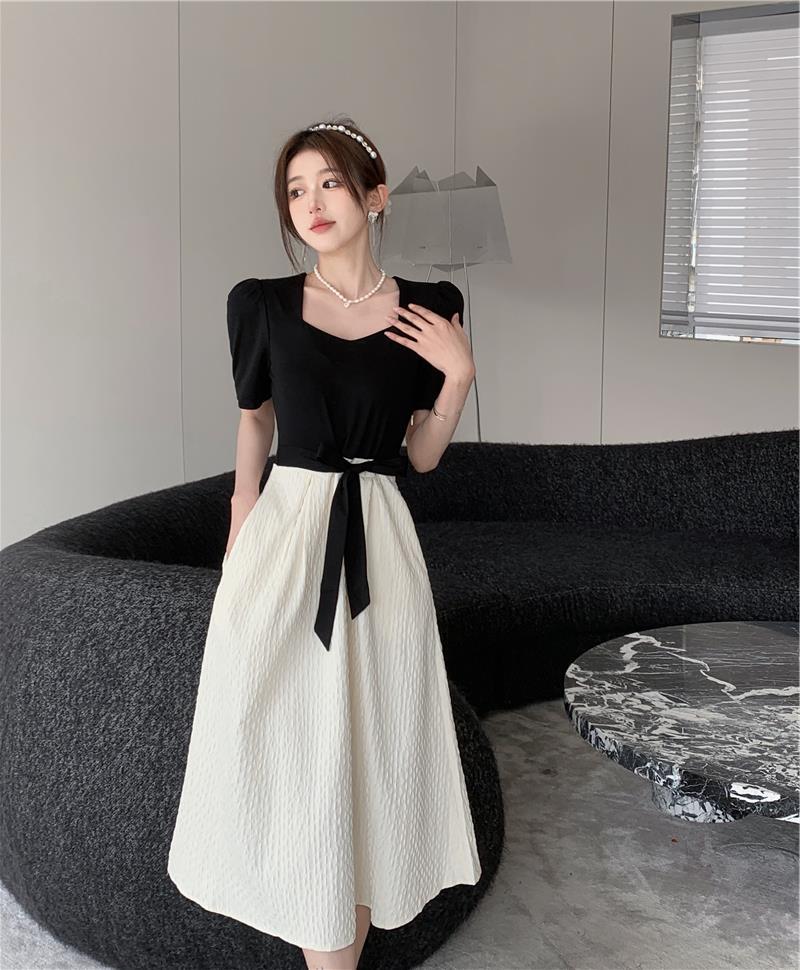 高品质夏季新款法式赫本风设计感方领收腰显瘦连衣裙拼色小众长裙