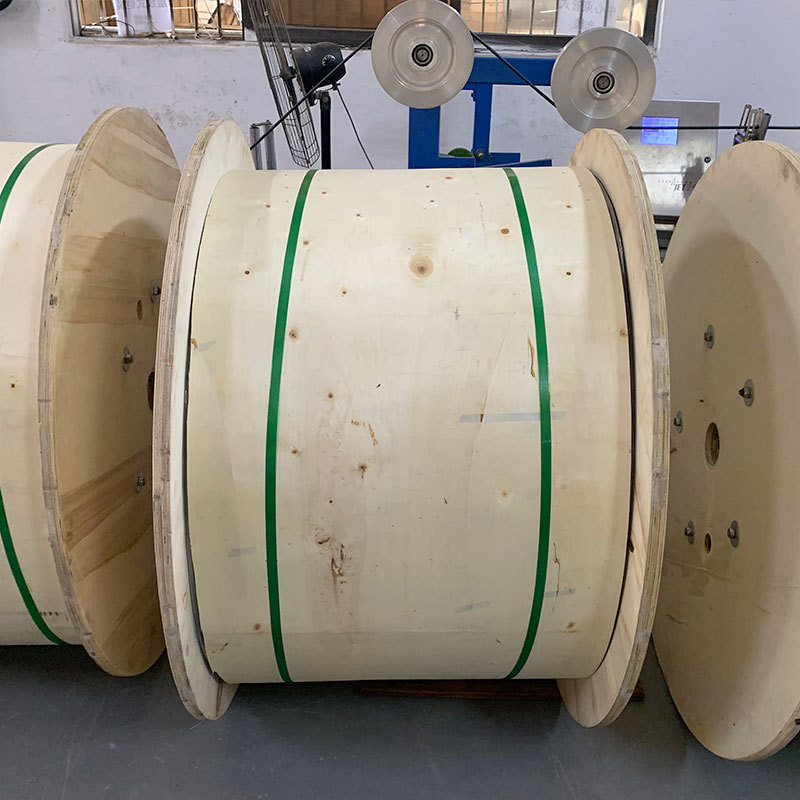 室外层绞式铠装8字缆gytc8s 大钢丝自承式架空光缆 单模光纤光缆